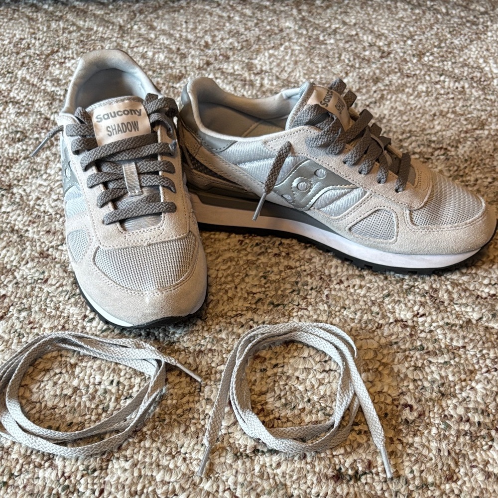 Saucony Shadow Light Gray Sneakers